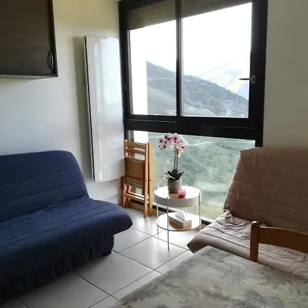 Au Pied Des Pistes *